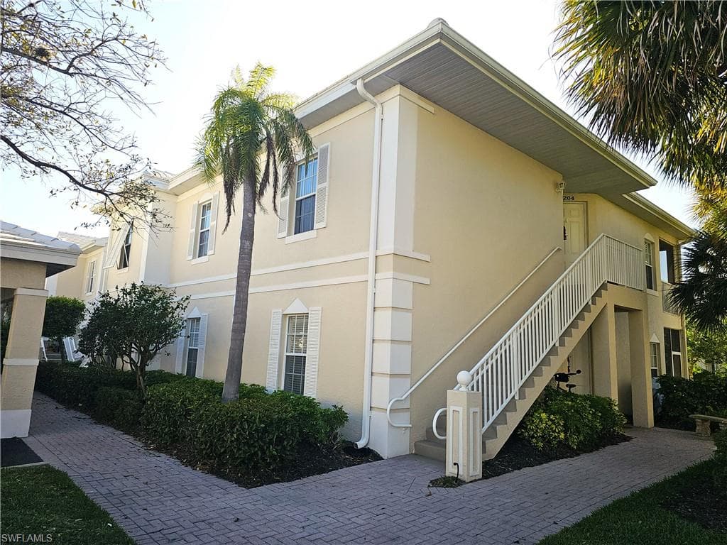 1405 Sweetwater CV 204 NAPLES, FL 34110