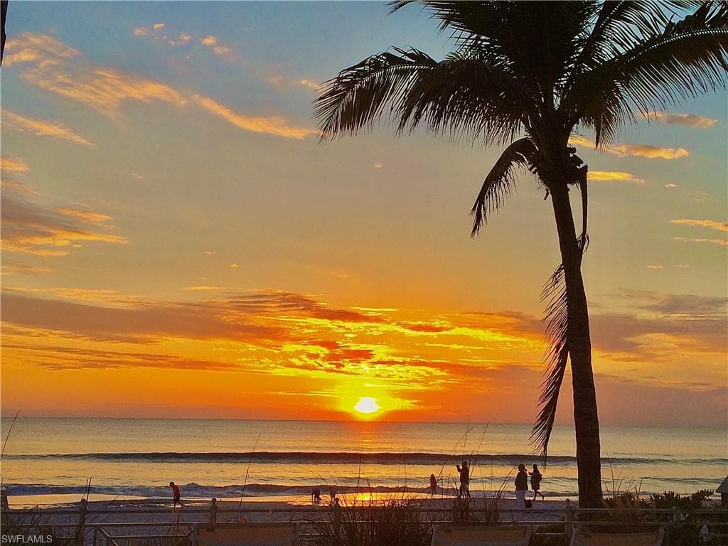275 Indies WAY 805 NAPLES, FL 34110