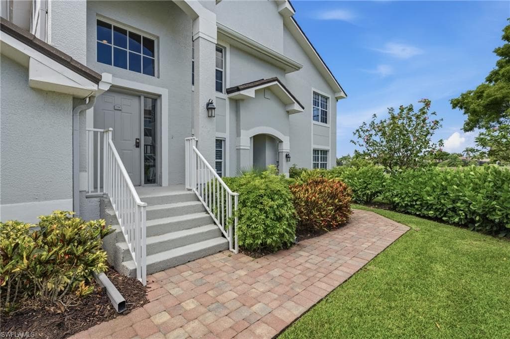 5927 Three Iron DR 3104 NAPLES, FL 34110