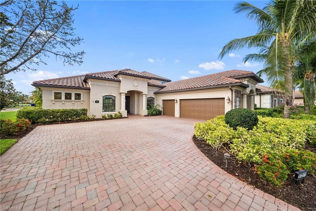 17211 Cherrywood CT BONITA SPRINGS, FL 34135