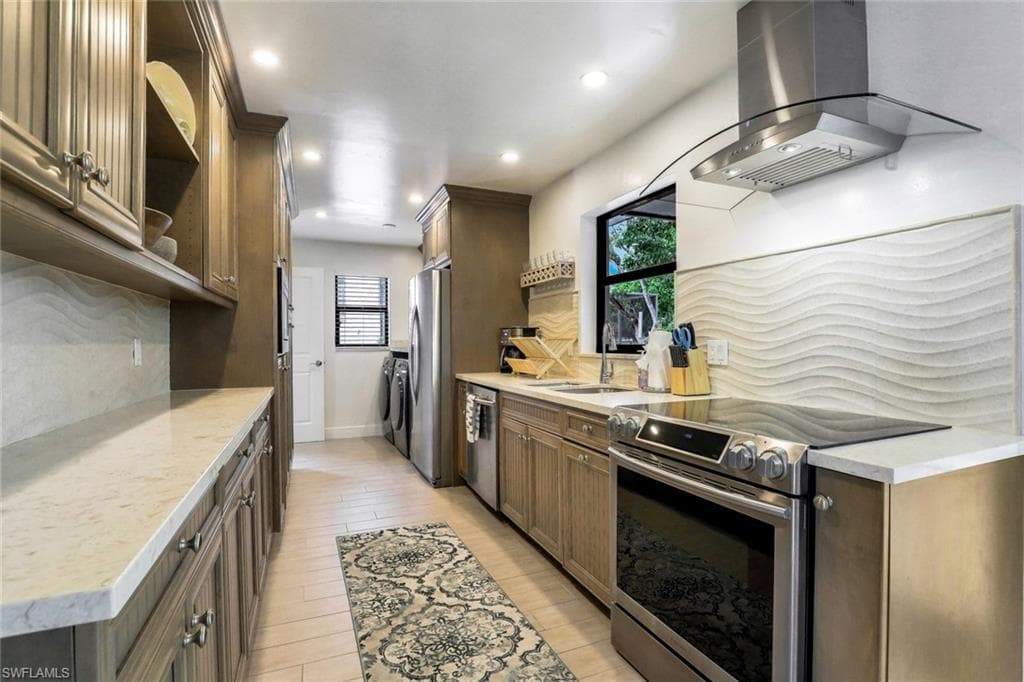 387 Heathwood DR MARCO ISLAND, FL 34145