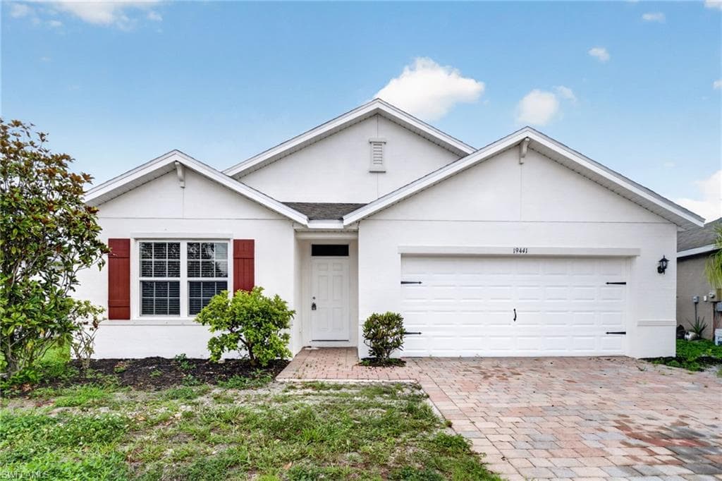19441 Mossy Ledge TER LEHIGH ACRES, FL 33936