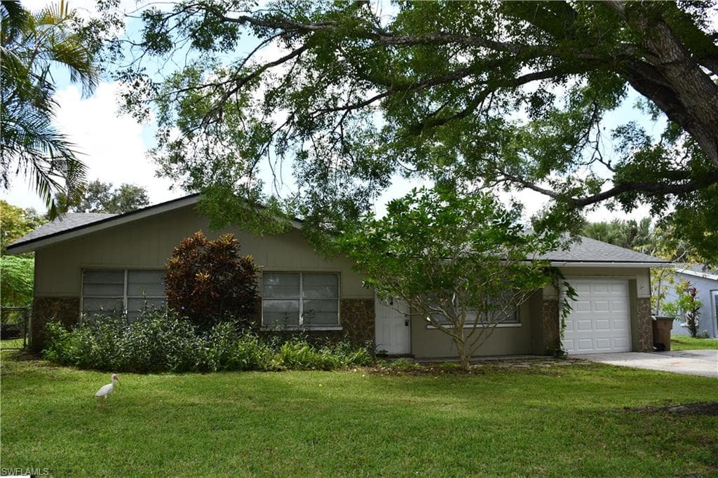 1591 Sunkist WAY FORT MYERS, FL 33905