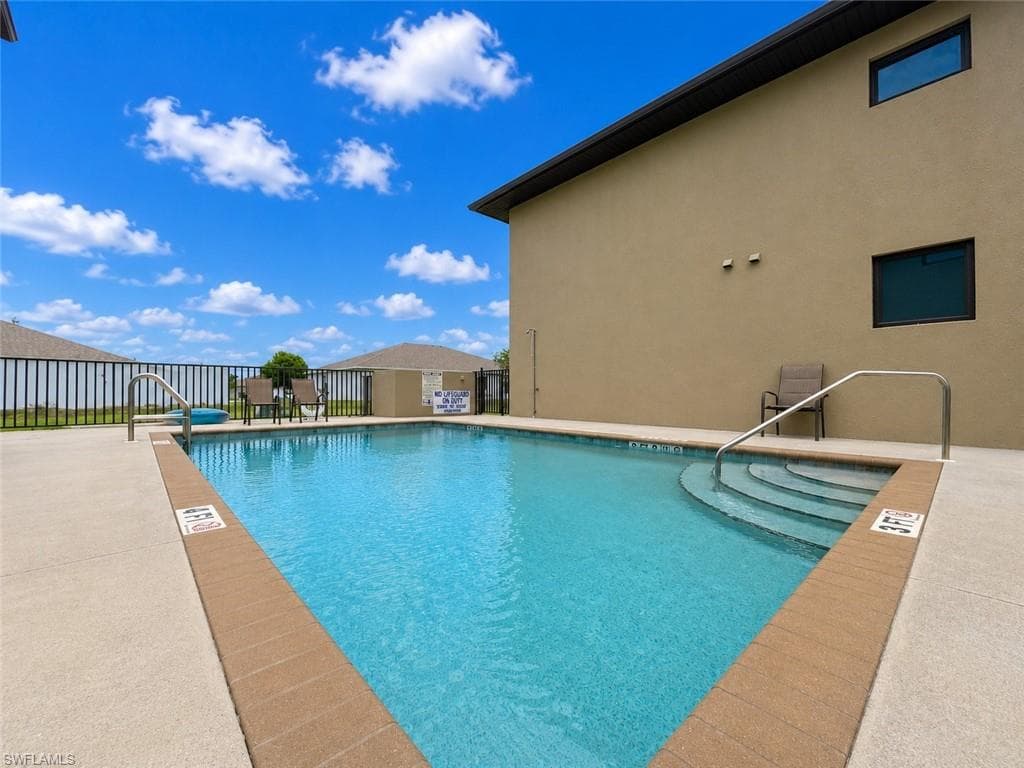 4109 SW 8th PL 201 CAPE CORAL, FL 33914