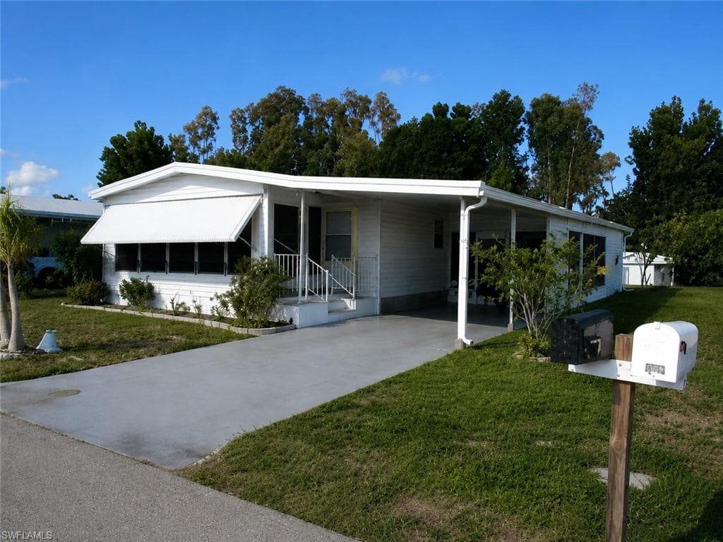 2809 Breezewood DR NORTH FORT MYERS, FL 33917