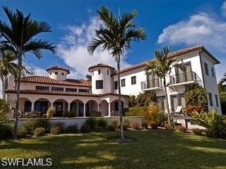 2535 Tarpon RD NAPLES, FL 34102