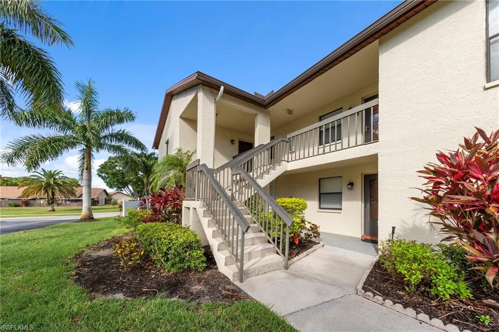 9265 Lake Park DR 201 FORT MYERS, FL 33919