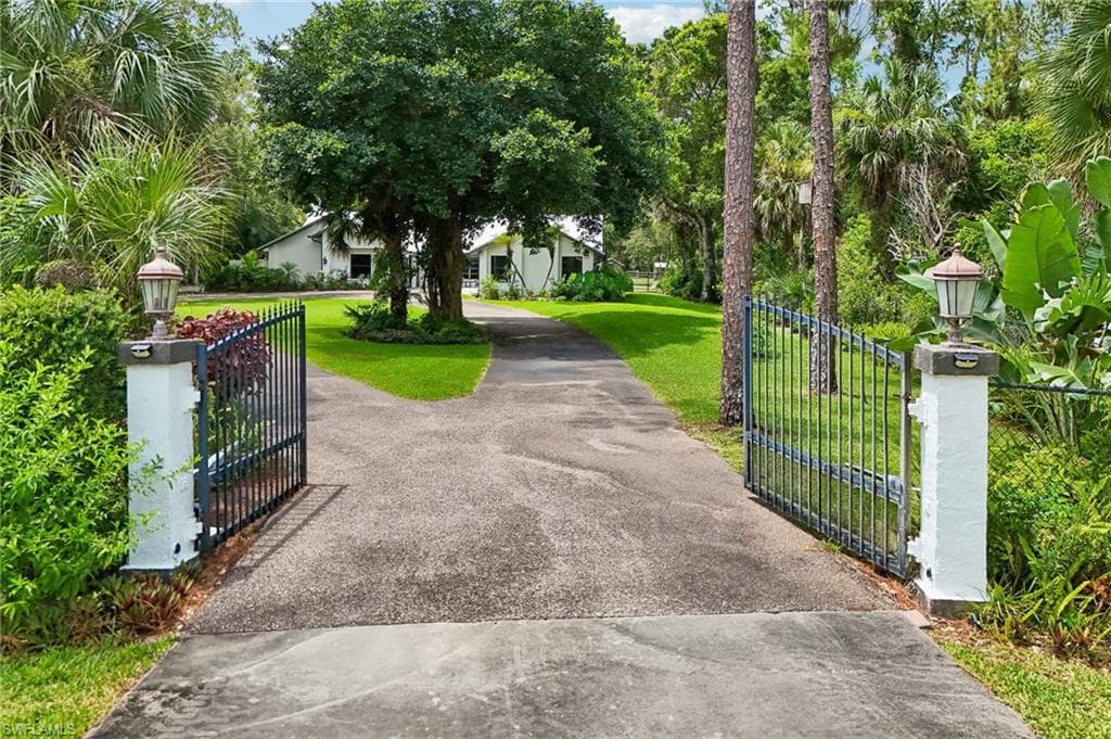 4980 Tamarind Ridge DR NAPLES, FL 34119