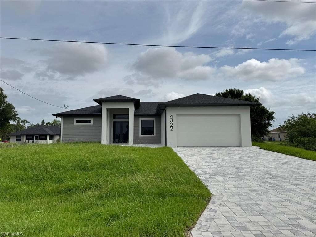 4322 10th ST W LEHIGH ACRES, FL 33971