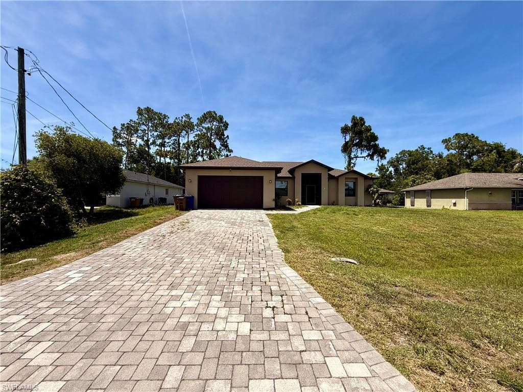 5560 Belrose ST LEHIGH ACRES, FL 33971