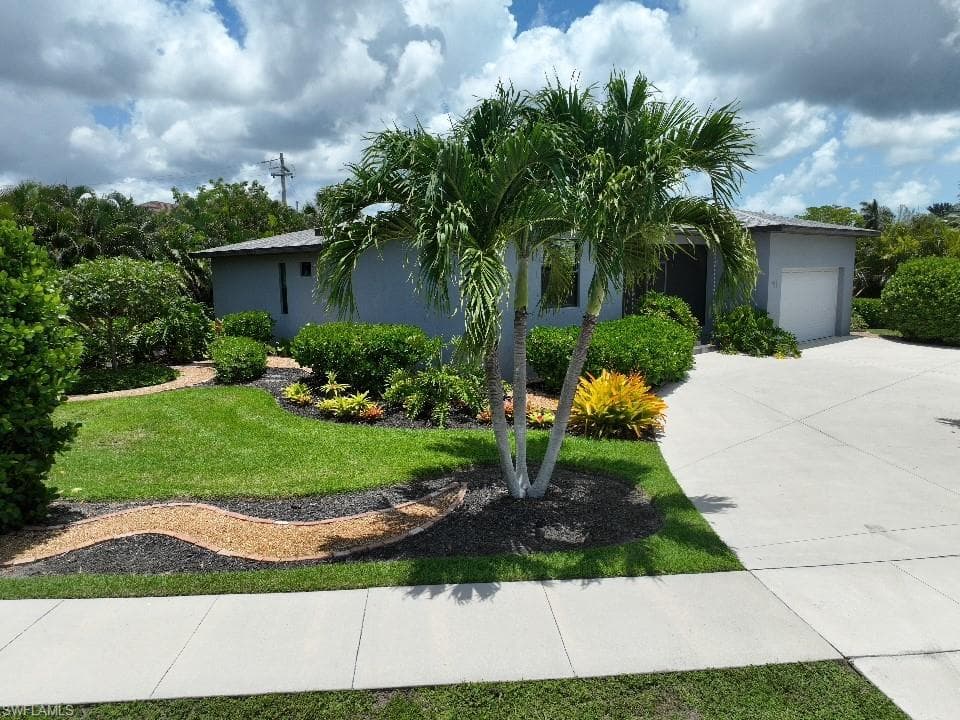 111 Bahama AVE MARCO ISLAND, FL 34145