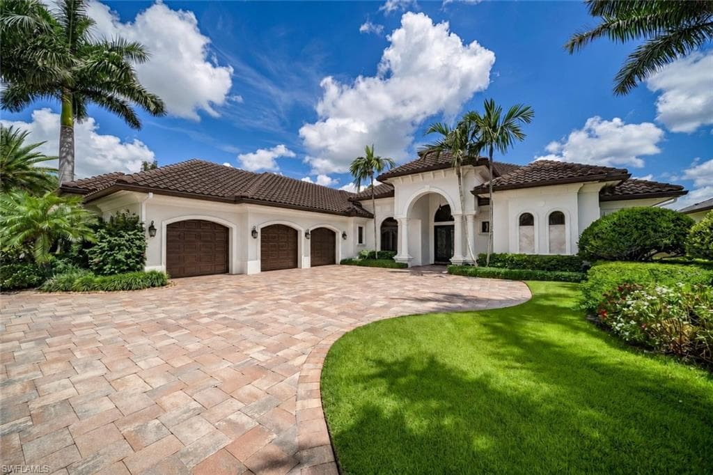 6113 Sunnyslope DR NAPLES, FL 34119