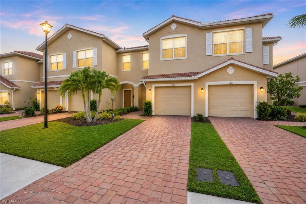 2935 Citrus ST NAPLES, FL 34120