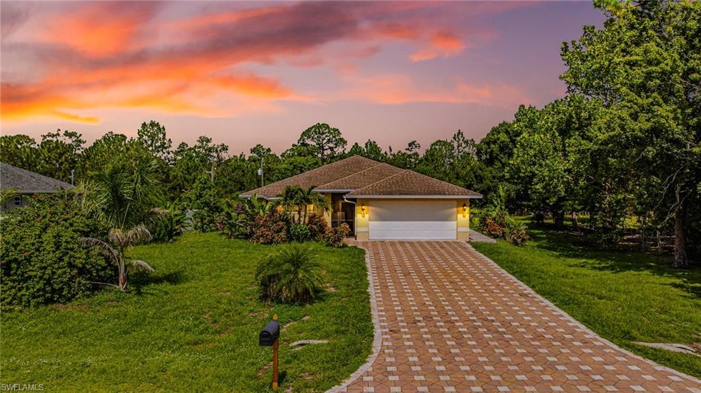 1407 Poinsettia AVE LEHIGH ACRES, FL 33972