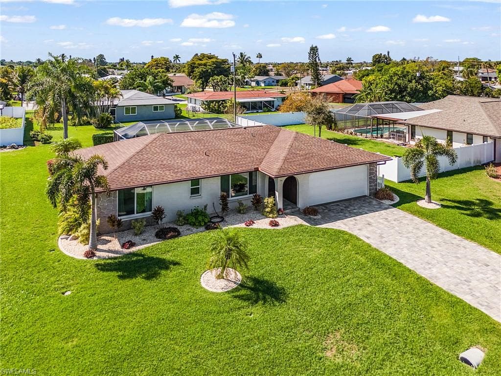 1220 Everest PKWY CAPE CORAL, FL 33904