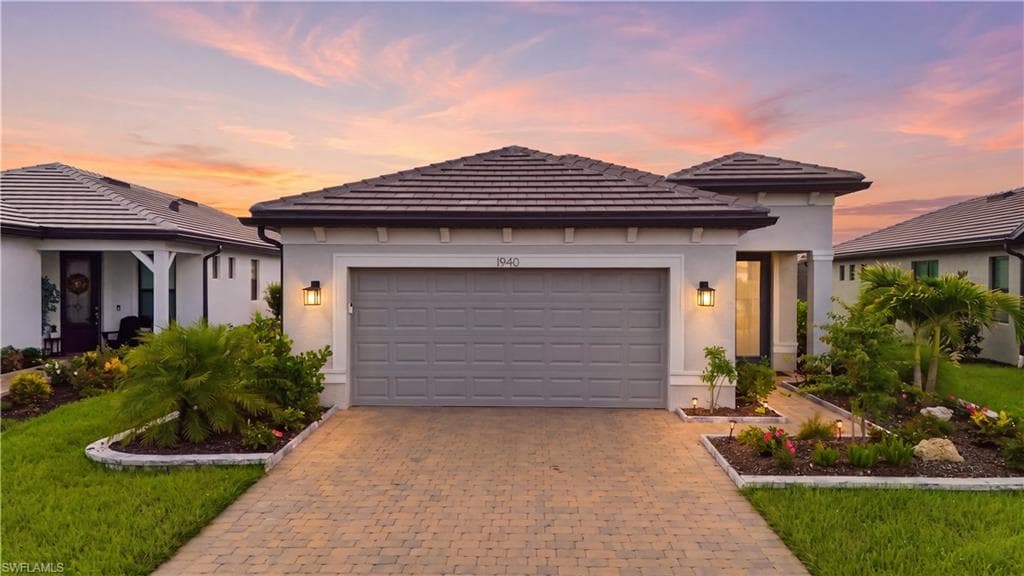 1940 Sierra CT NAPLES, FL 34120