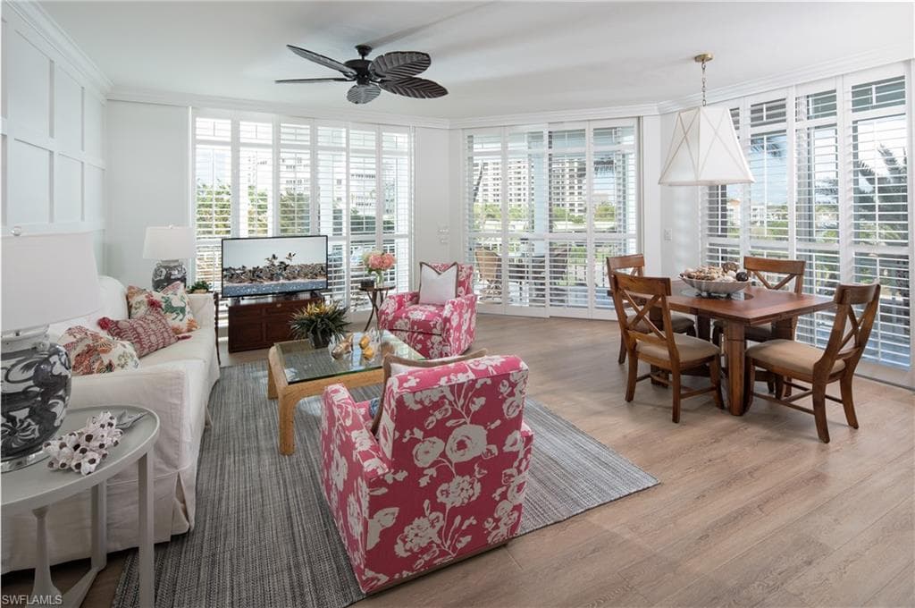 4255 Gulf Shore BLVD N 207 NAPLES, FL 34103