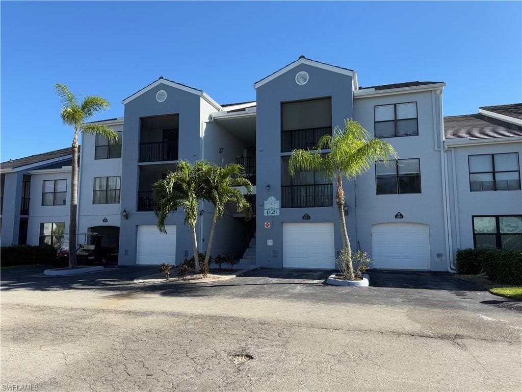 13521 Eagle Ridge DR 125 FORT MYERS, FL 33912