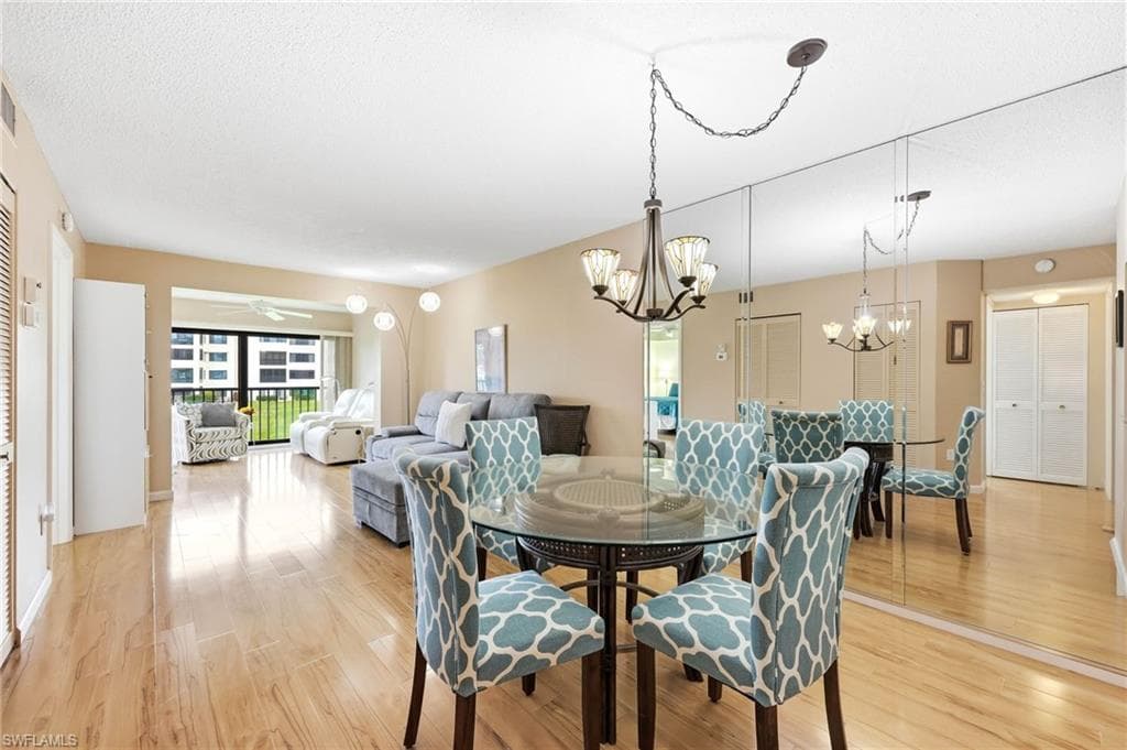 7406 Lake Breeze DR 218 FORT MYERS, FL 33907