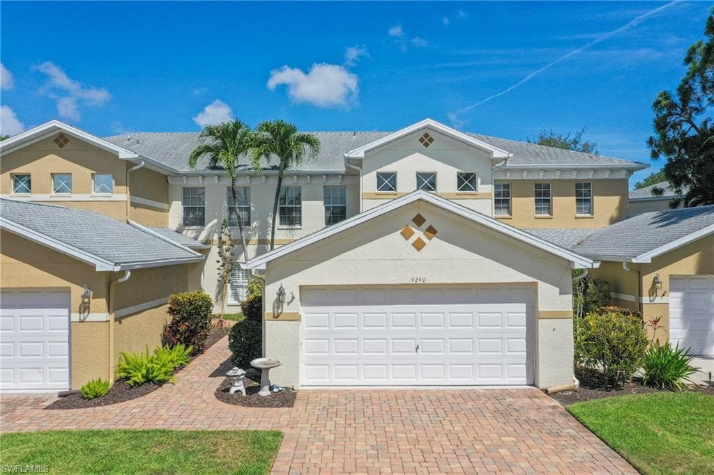 4240 Pensacola AVE 1202 ESTERO, FL 33928