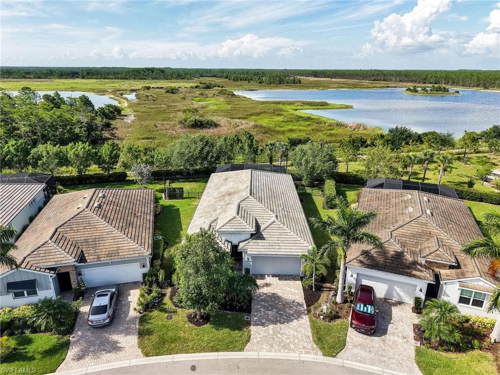 28121 Seasons Tide AVE BONITA SPRINGS, FL 34135