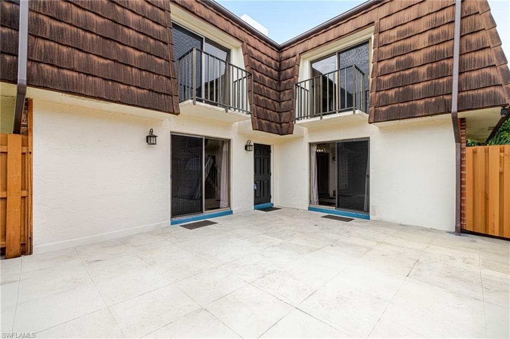 1418 Park Shore CIR 3 FORT MYERS, FL 33901