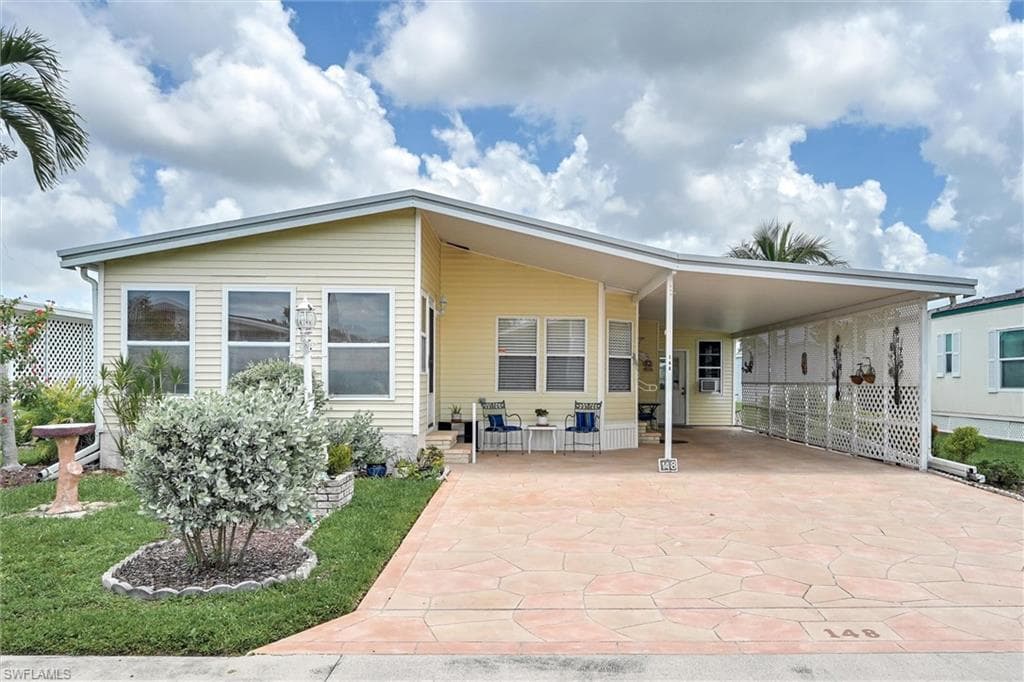 148 Seven Seas WAY NAPLES, FL 34104