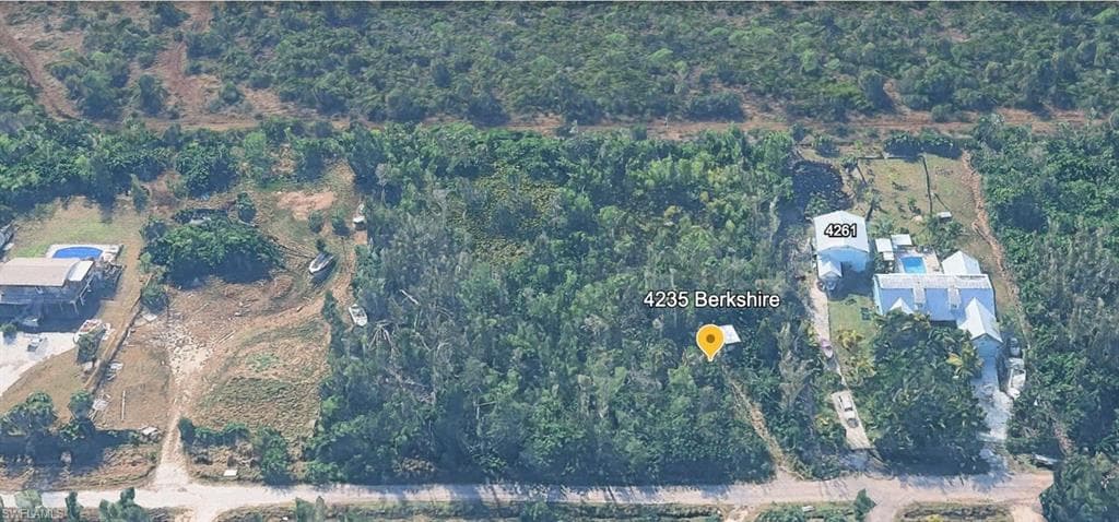 4235 Berkshire RD ST. JAMES CITY, FL 33956