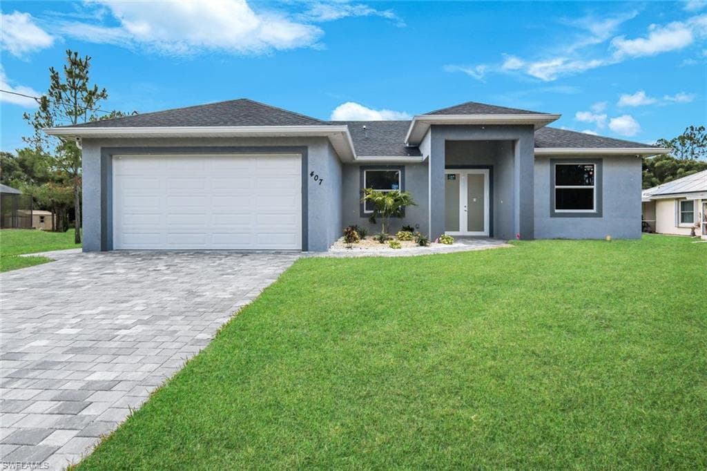 407 Columbus AVE LEHIGH ACRES, FL 33972