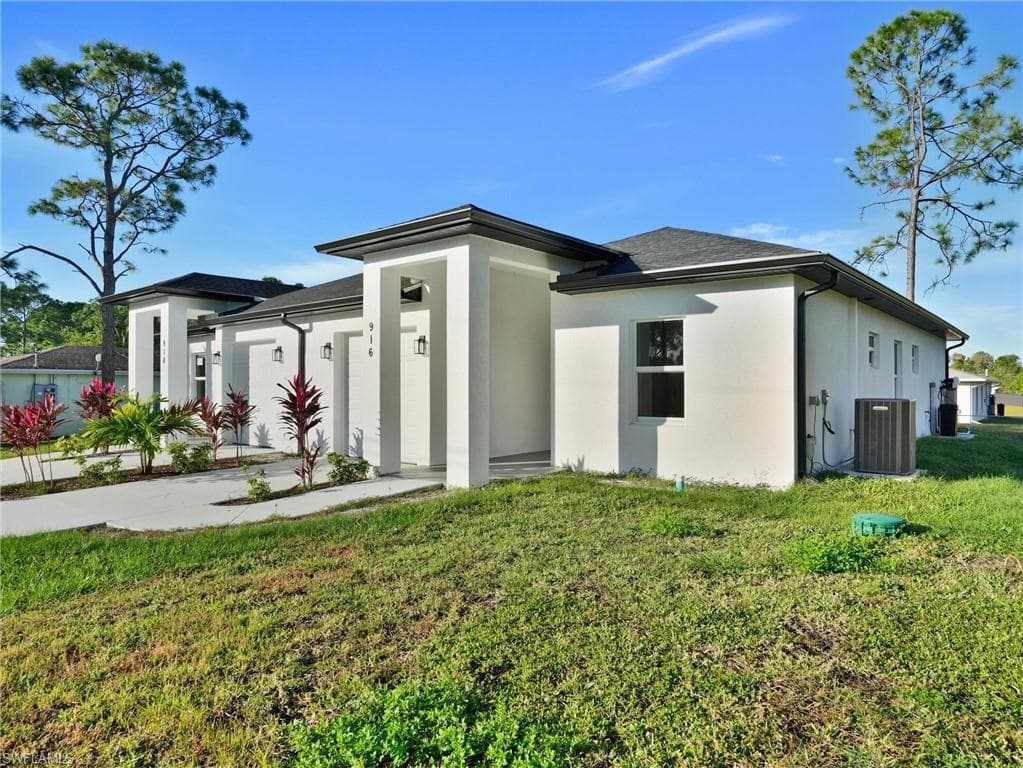 918 Eisenhower BLVD LEHIGH ACRES, FL 33974