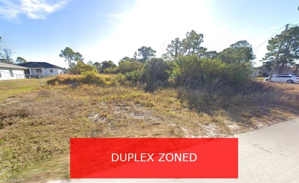 921 Graystone AVE LEHIGH ACRES, FL 33974