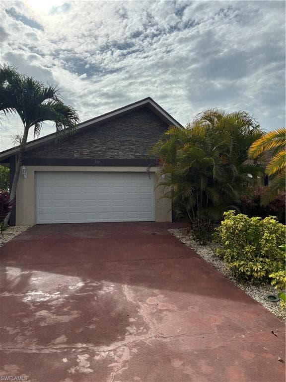 519 SE 20th CT CAPE CORAL, FL 33990