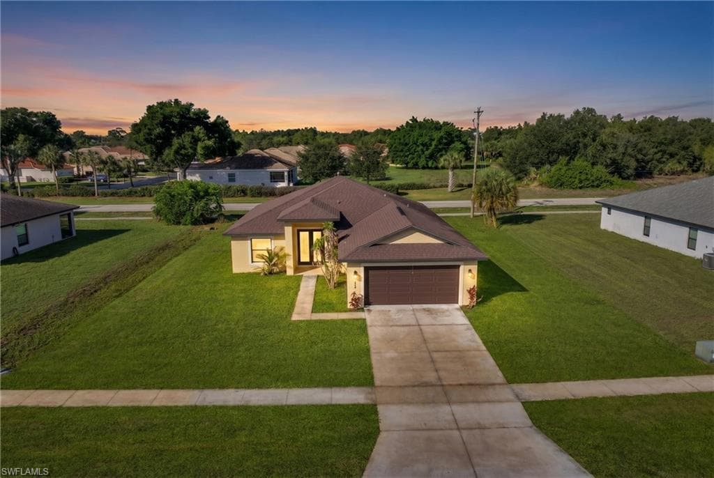 606 Morningmist LN LEHIGH ACRES, FL 33974