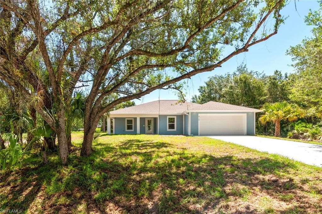 414 Cleveland AVE LEHIGH ACRES, FL 33972