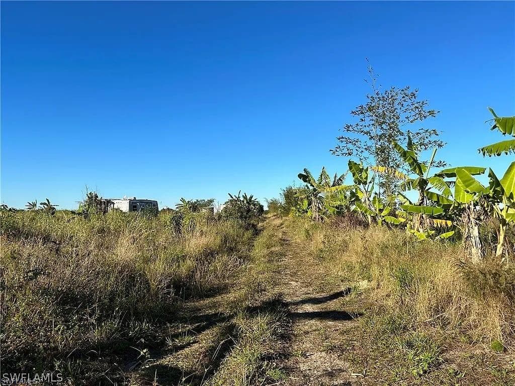 4276 2ND RD LABELLE, FL 33935