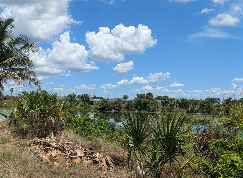 1226 NE 40th ST CAPE CORAL, FL 33909