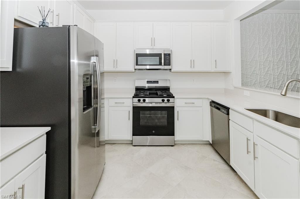 14815 WHITE PEARL RD 14815 PUNTA GORDA, FL 33982