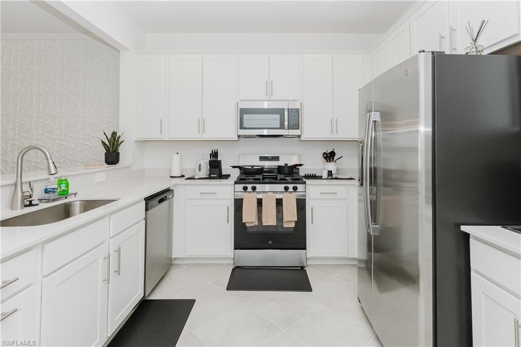 14819 WHITE PEARL RD 14819 PUNTA GORDA, FL 33982