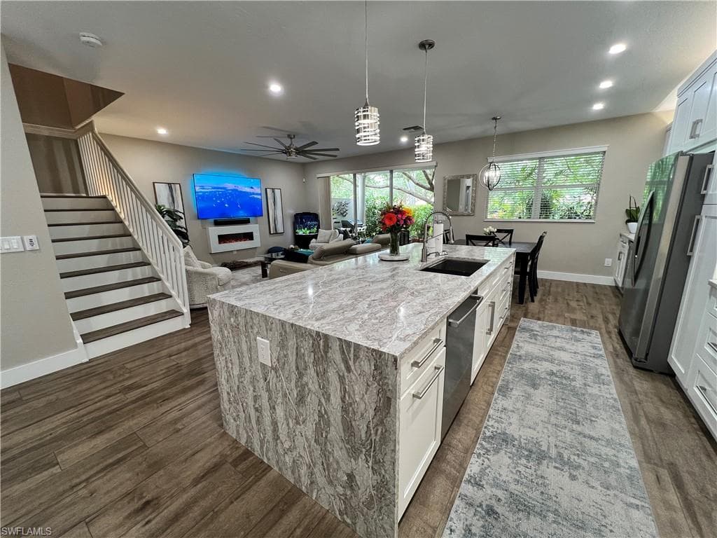 7009 Romana WAY 1602 NAPLES, FL 34119