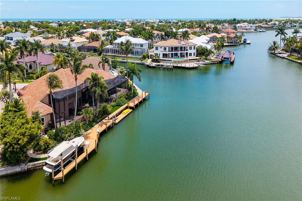 486 Clifton CT MARCO ISLAND, FL 34145