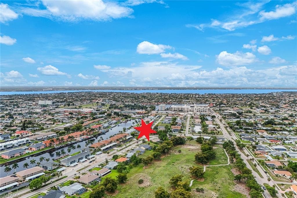 4524 Country Club BLVD CAPE CORAL, FL 33904