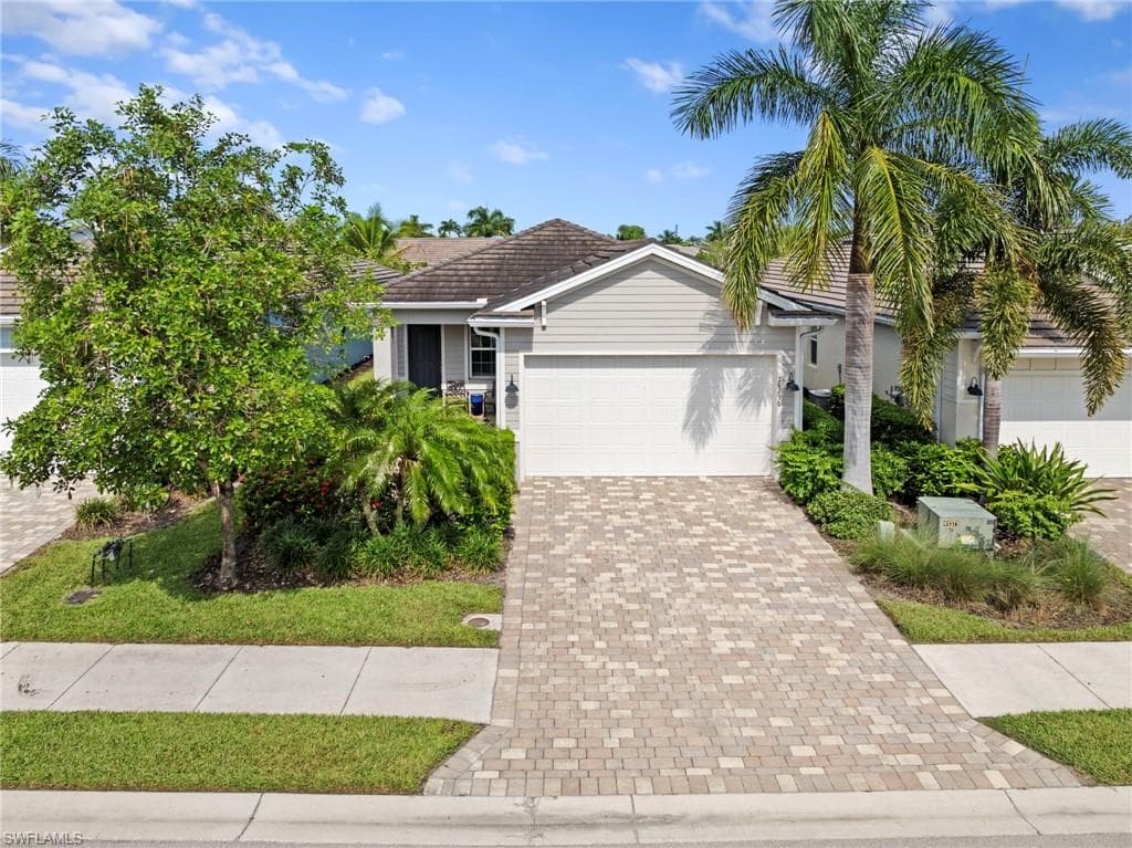 28296 Seasons Tide AVE BONITA SPRINGS, FL 34135