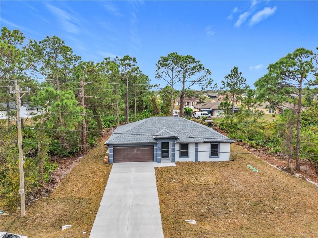 2607 8th ST SW LEHIGH ACRES, FL 33976