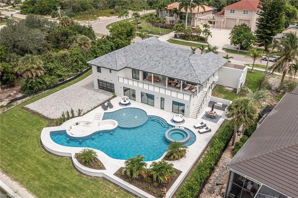 1685 Ludlow RD MARCO ISLAND, FL 34145