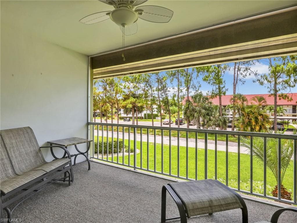 300 Valley Stream DR 8A NAPLES, FL 34113
