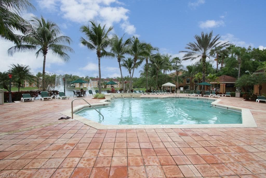 1205 Wildwood Lakes BLVD 203 NAPLES, FL 34104