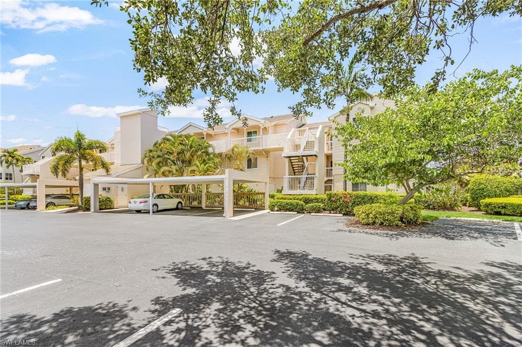 2671 Citrus Lake DR 104    #E104 NAPLES, FL 34109