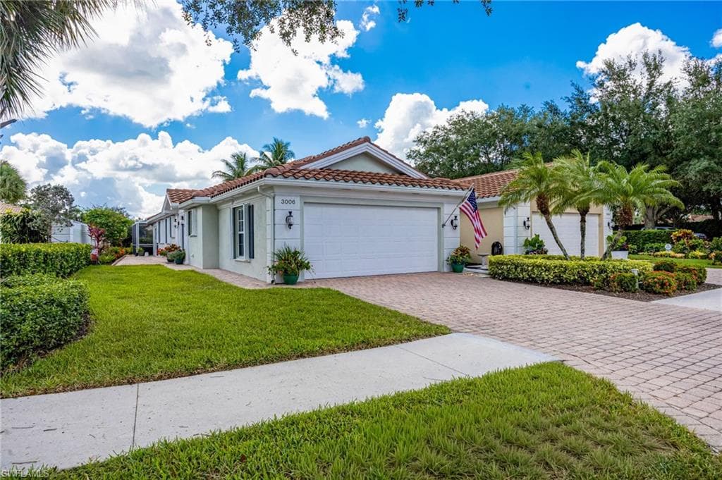 3006 Futuna LN NAPLES, FL 34119