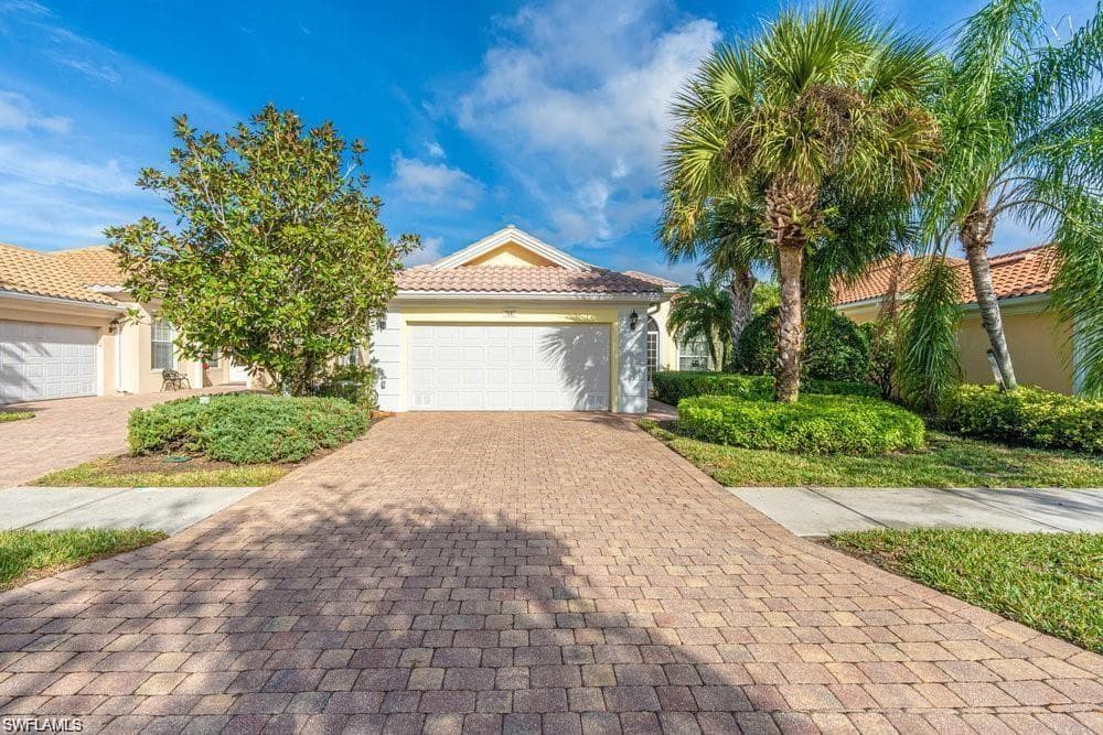 7687 Hernando CT NAPLES, FL 34114