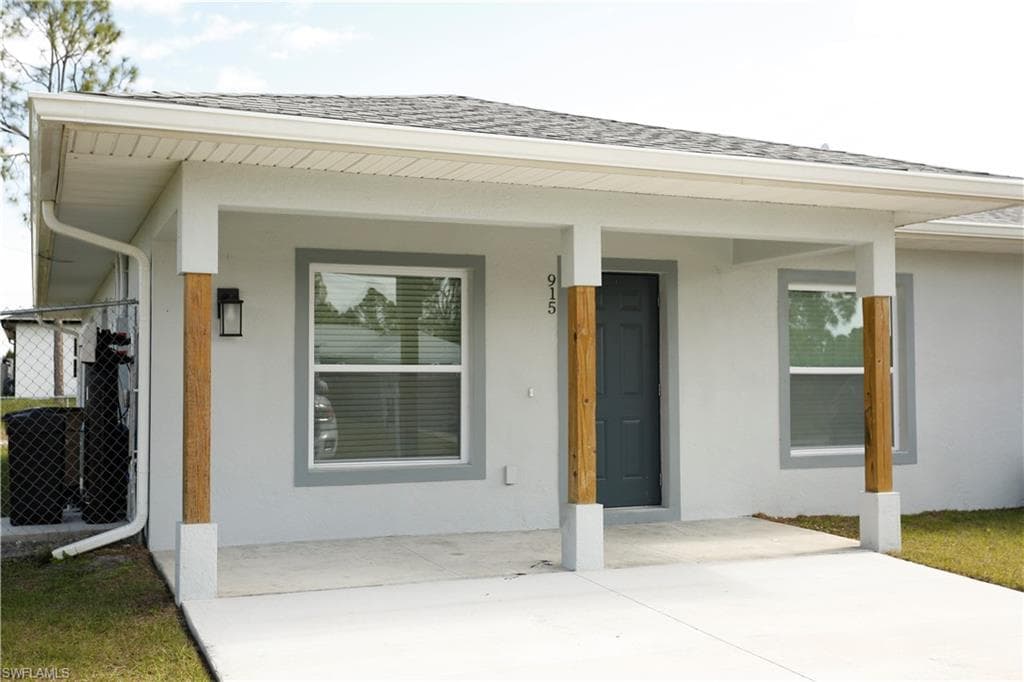 917 Graystone AVE LEHIGH ACRES, FL 33974